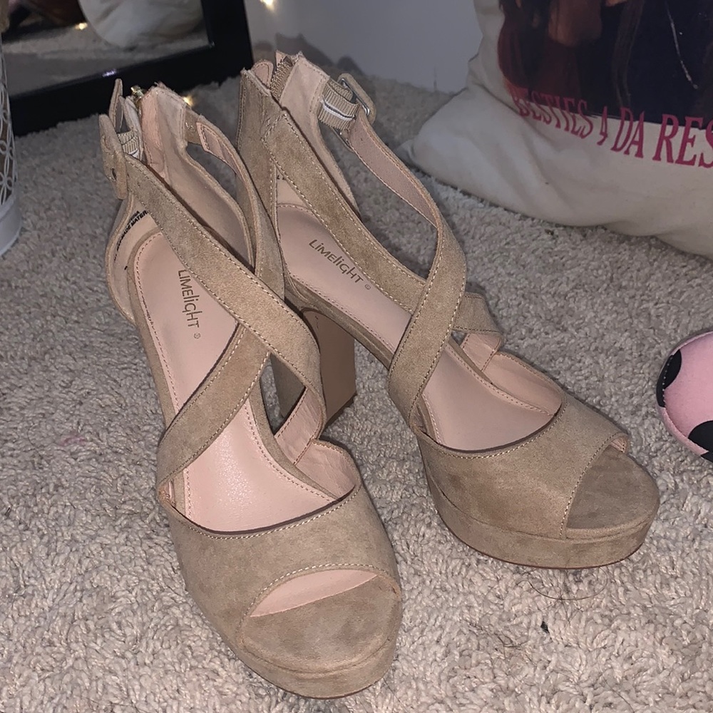 Nude Heels size 8